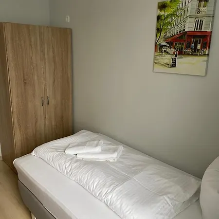 Zur Post - Standort Am Bahnhof Eiserfeld Hotel *
