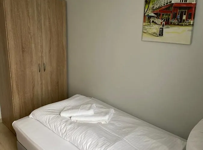 Zur Post - Standort Am Bahnhof Eiserfeld Hotel *